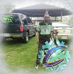 Meet your Posher, Derrick